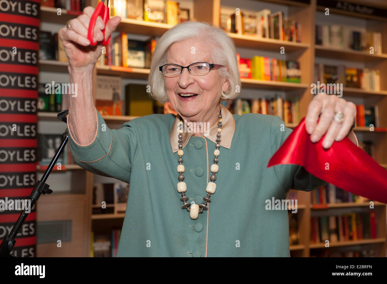 Foyles flagship bookshop, London UK. 18th June 2014. Crime writer P. D. James (1920 - 2014) opens the new crime department at Foyles in Charing Cross Road. Phyllis Dorothy James, Baroness James of Holland Park, OBE, FRSA, FRSL created the Adam Dalgliesh detective novels. Credit:  Malcolm Park/Alamy Live News Stock Photo