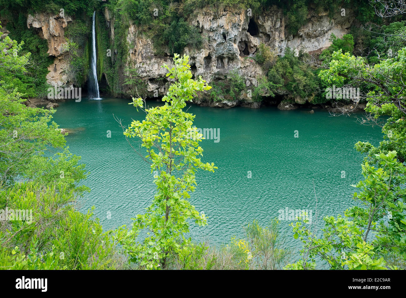 France, Aveyron, Saint Rome de Tarn, cascade Balms Stock Photo - Alamy, image size:1300x955