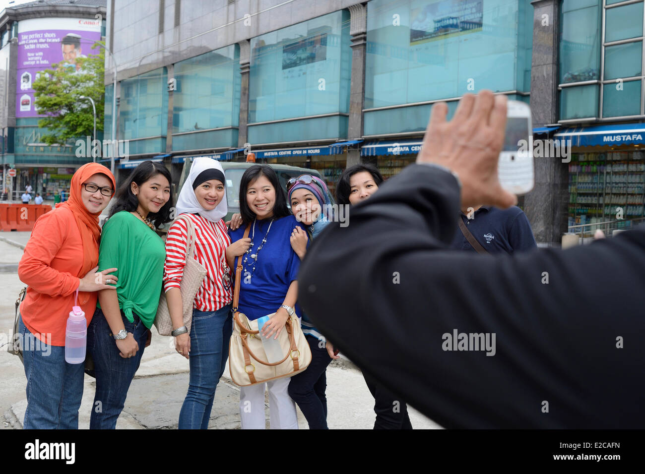 Singapore Indonesian Tourists In Little India Area Stock Photo Alamy
