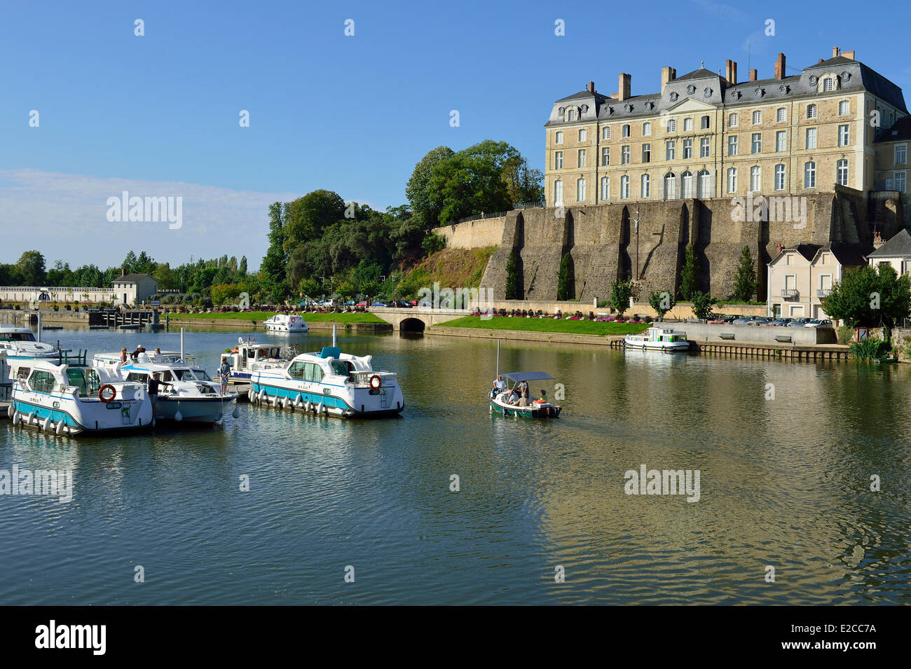France, Sarthe, Sable sur Sarthe, the Sarthe river banks and the 18th