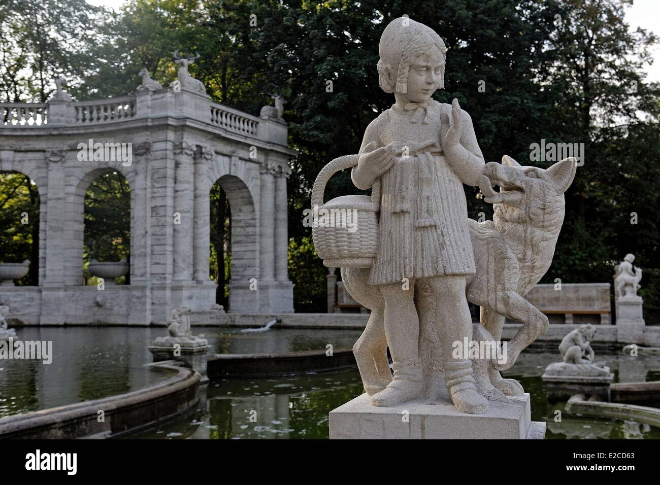 Germany, Berlin, fountain of the fairy tales (Märchenbrunnen), baroque fountain in Volkspark Friedrichshain, created in the early 20th by Ludwig Hoffmann, featuring characters inspired by the works of the Brothers Grimm Stock Photo