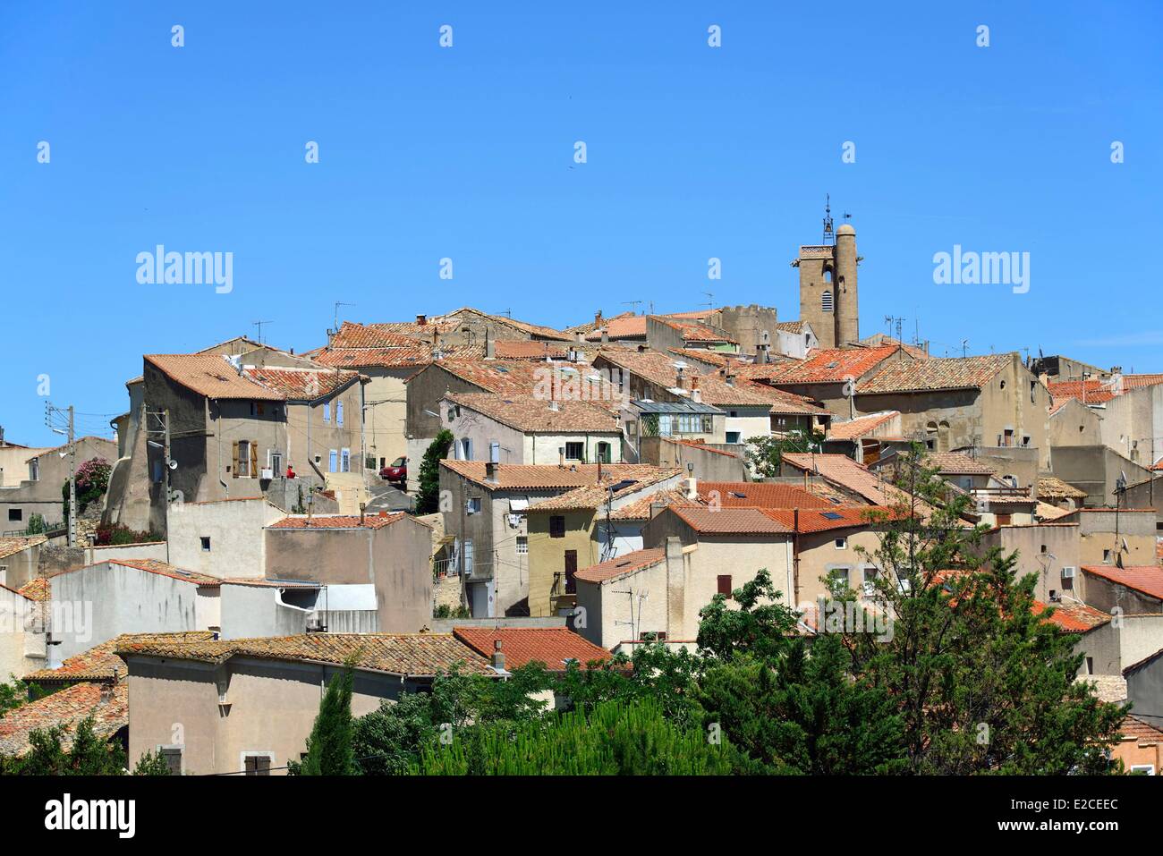 France, Herault, Servian, village built on a rock at the heart of the vineyard of the region of Beziers Stock Photo