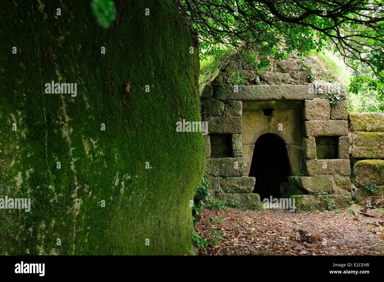 France, Finistere, Kermeun, the 18th century bread oven Stock Photo