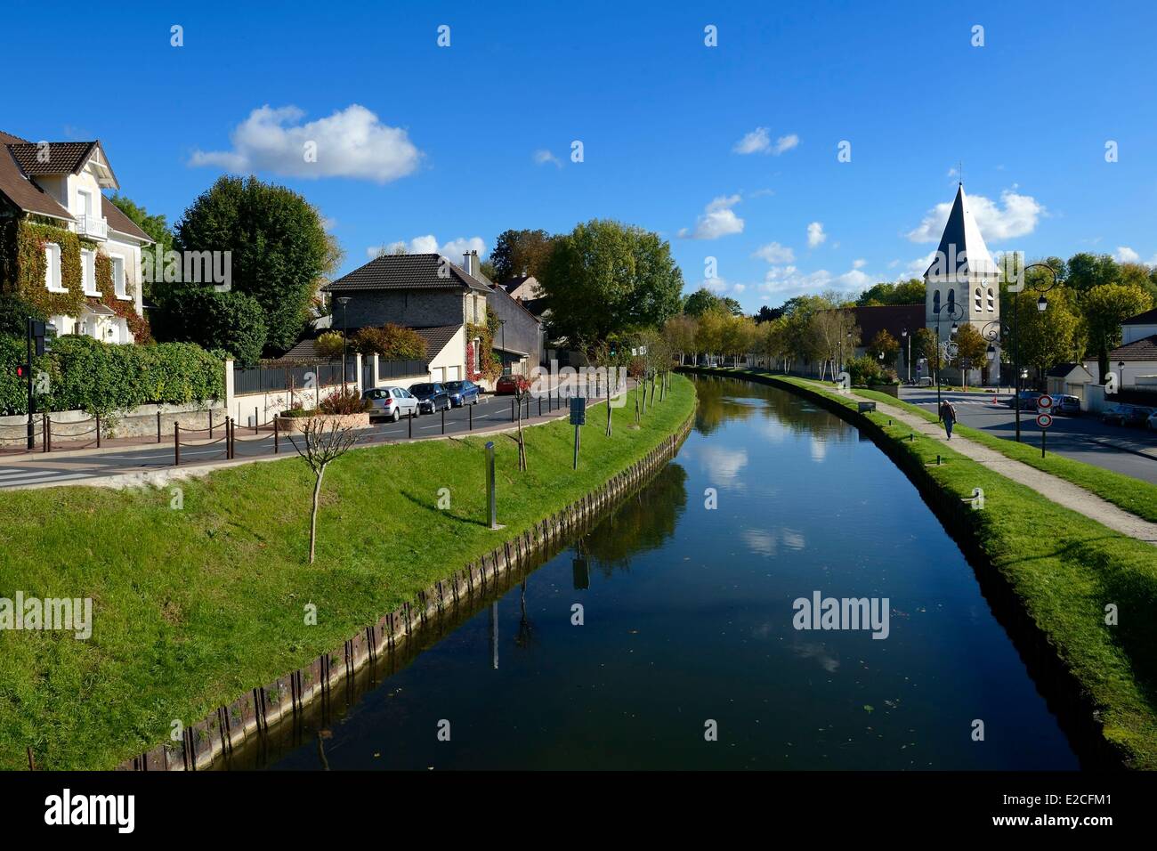 France, Seine et Marne, Claye Souilly, the Canal de l'Ourcq Stock Photo Alamy France, Seine et Marne, Claye Souilly, the Canal de l'Ourcq Stock Photo Alamy