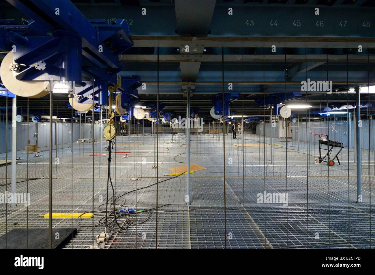 France, Paris, Garnier Opera, underhung system with grid on top of fly ...