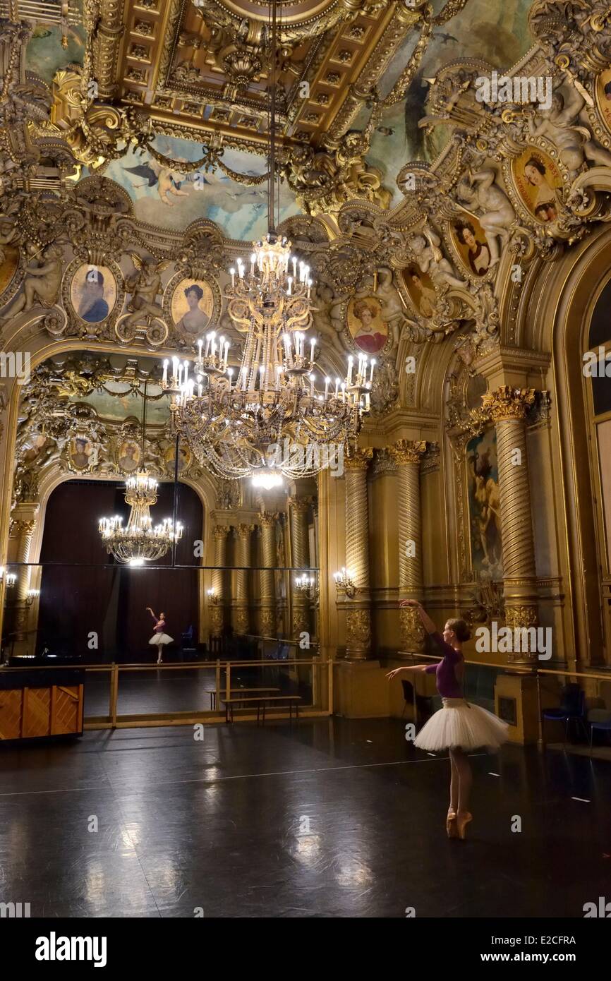 France, Paris, the Garnier Opera, warm-ups before going on stage in the Foyer de la Danse Stock Photo