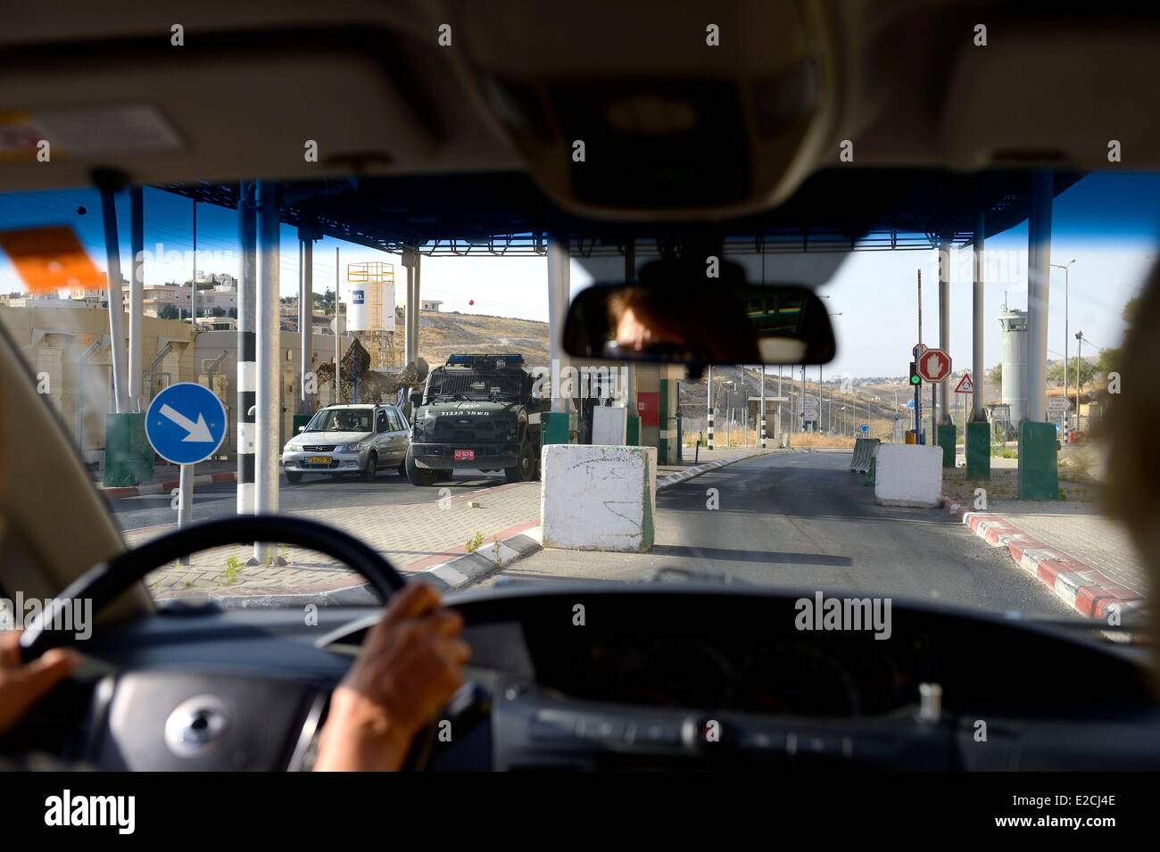 Israel, checkpoint near Har 'Homa in southeastern Jerusalem, a new colony founded in 1997 Stock Photo