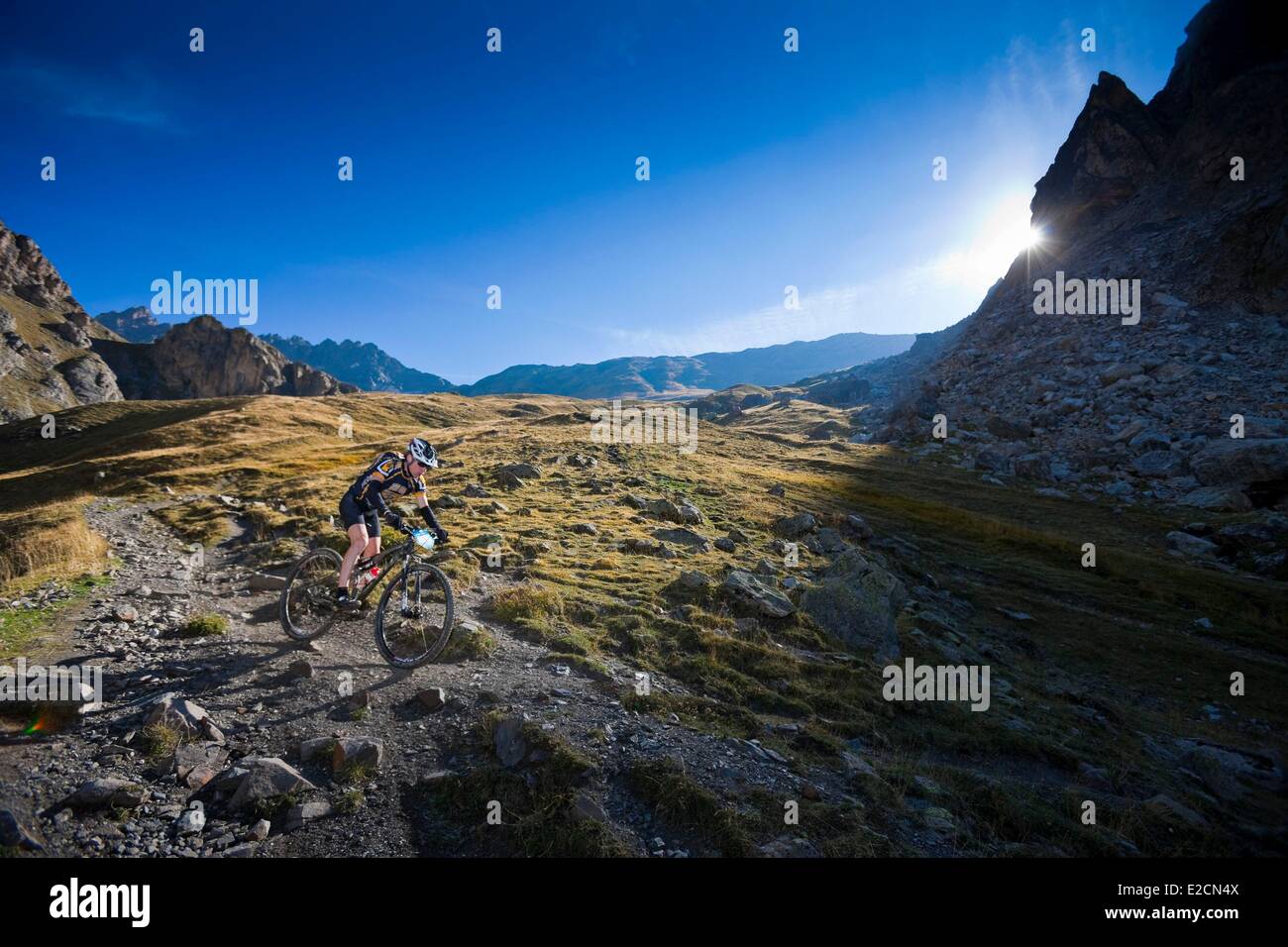 France Hautes Alpes mountain bike race the Ultra Raid Meije downhill mountain biker Stock Photo