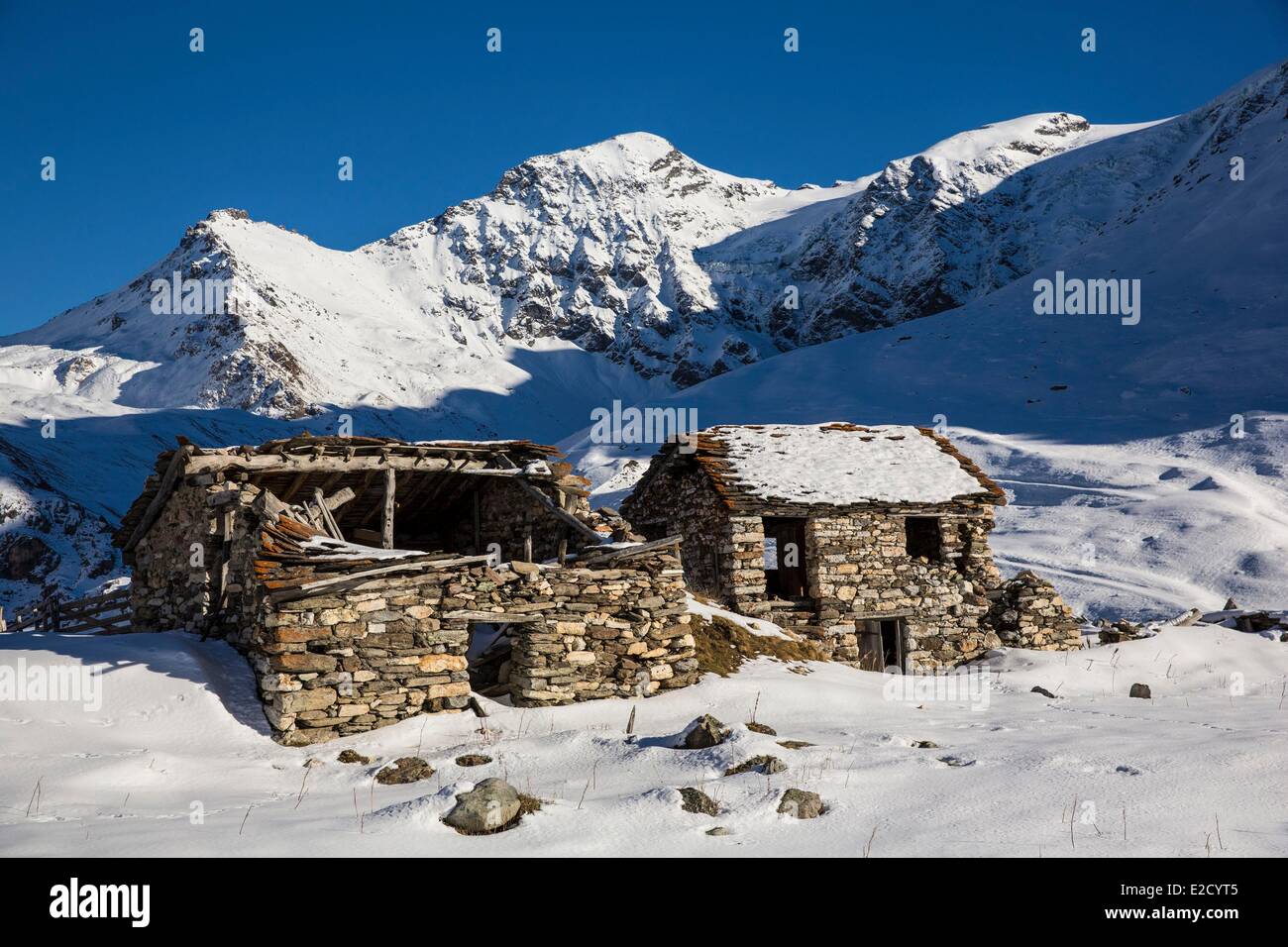 France Savoie Sainte Foy Tarentaise the hamlet of high mountain pasture Le Clou (2226m) facing the Pointe des Mines and the Stock Photo