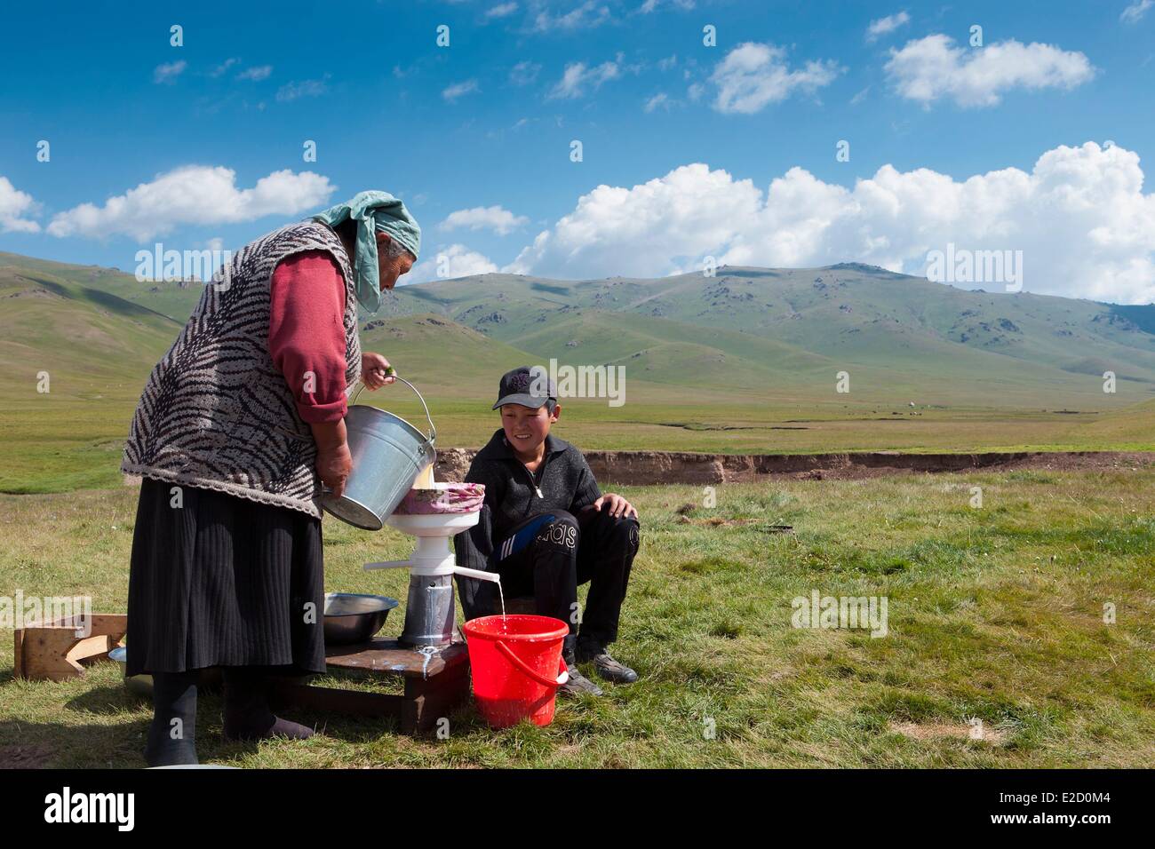 ВКонтакте желісіндегі қыздардың аяқтары
