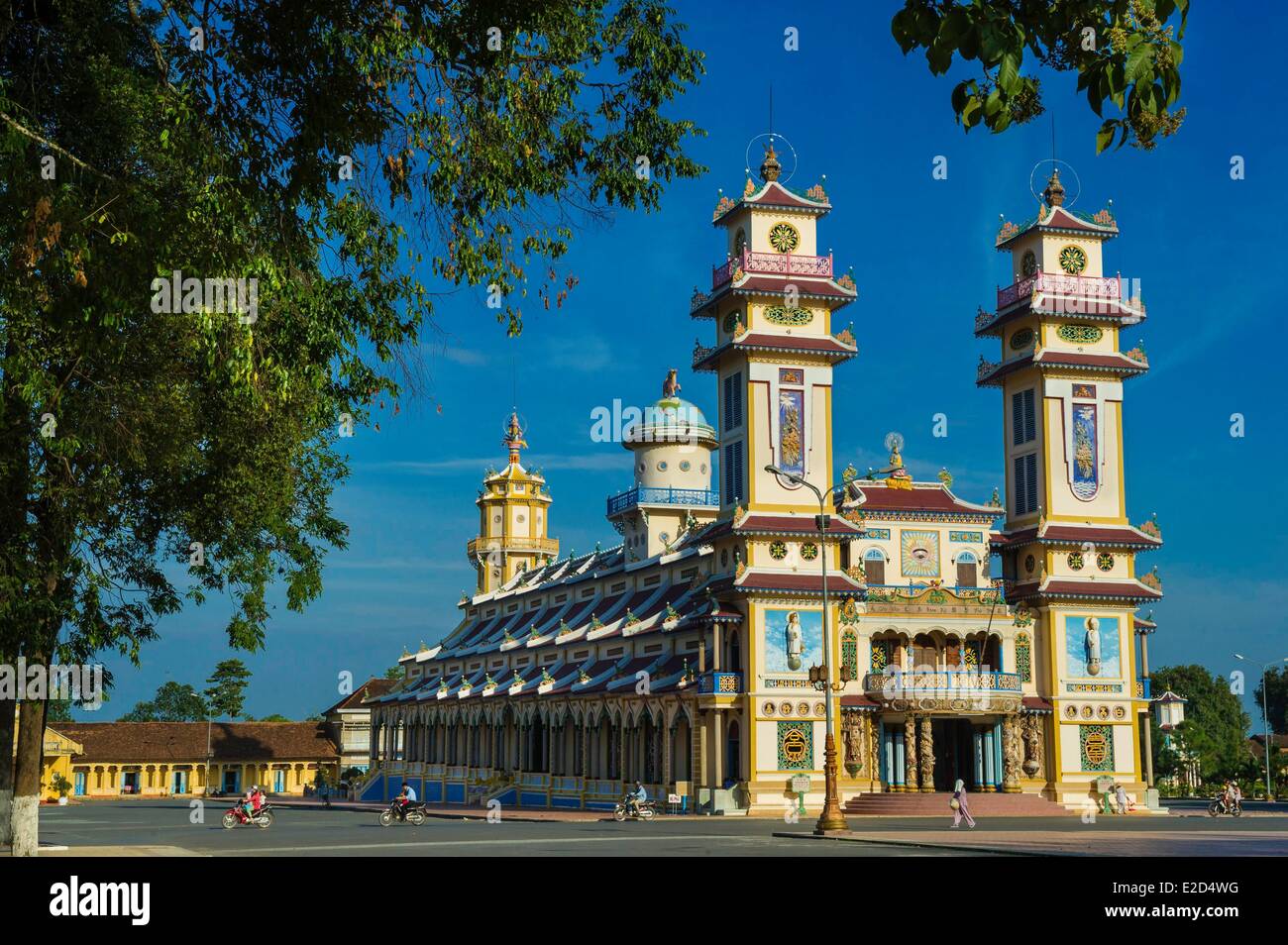 Vietnam Tay Ninh province city of Tay Ninh Thanh That Cao Dai temple ...