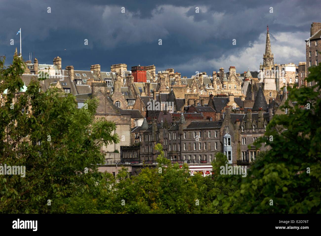 United Kingdom Scotland Edinburgh listed as World Heritage by UNESCO view of the hill of the castle from Princes Street Gardens Stock Photo