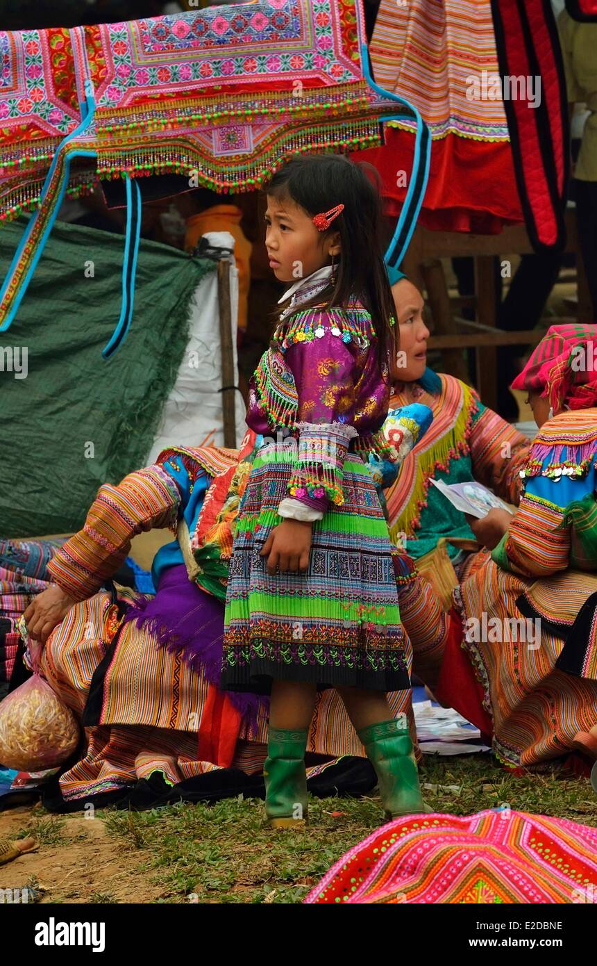 Vietnam Lao Cai province Bac Ha region Coc Ly ethnic market Flowered Hmongs ethnic group people at the market Stock Photo