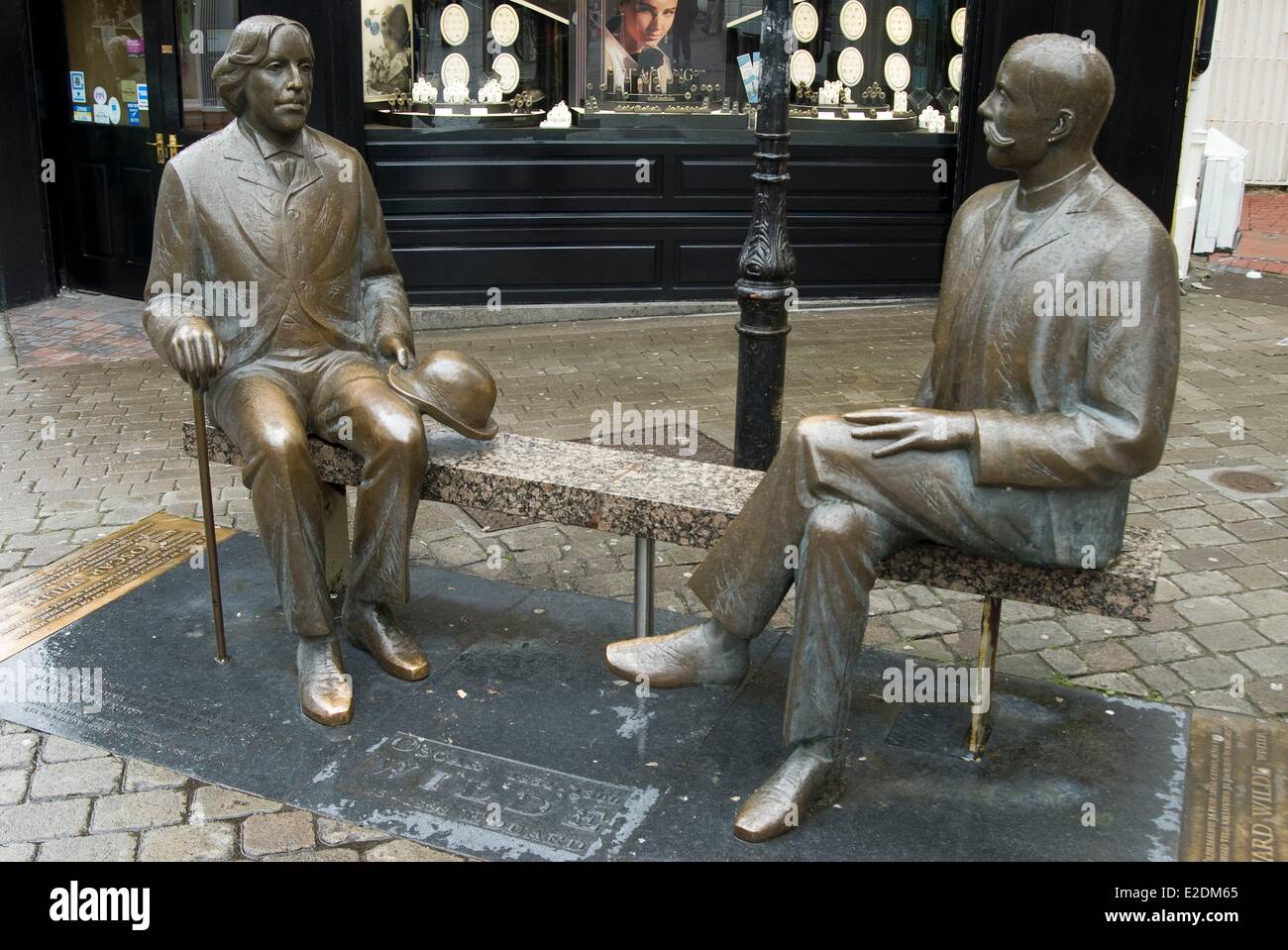 Ireland Galway County Galway Connemara Statue Of Oscar Wilde And Stock Photo Alamy