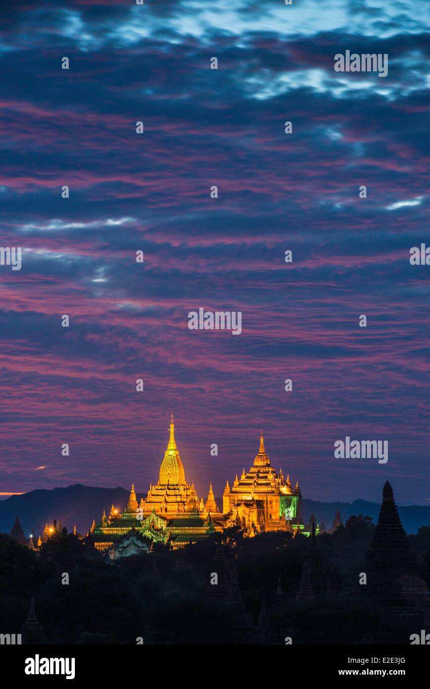 Myanmar (Burma) Mandalay division Bagan Old Bagan Ananda and Thatbyinnyu temple Stock Photo