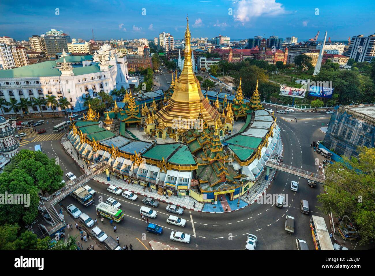 Myanmar (Burma) Yangon division Yangon Kyauttatar township Sule pagoda Stock Photo