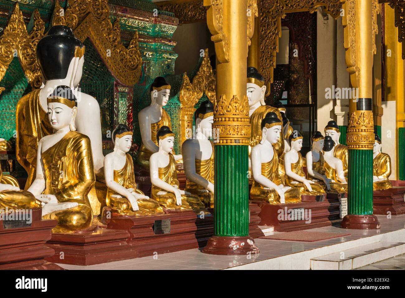 Myanmar (Burma) Yangon division Yangon district of Kandawgyi Shwedagon Pagoda Buddha Stock Photo