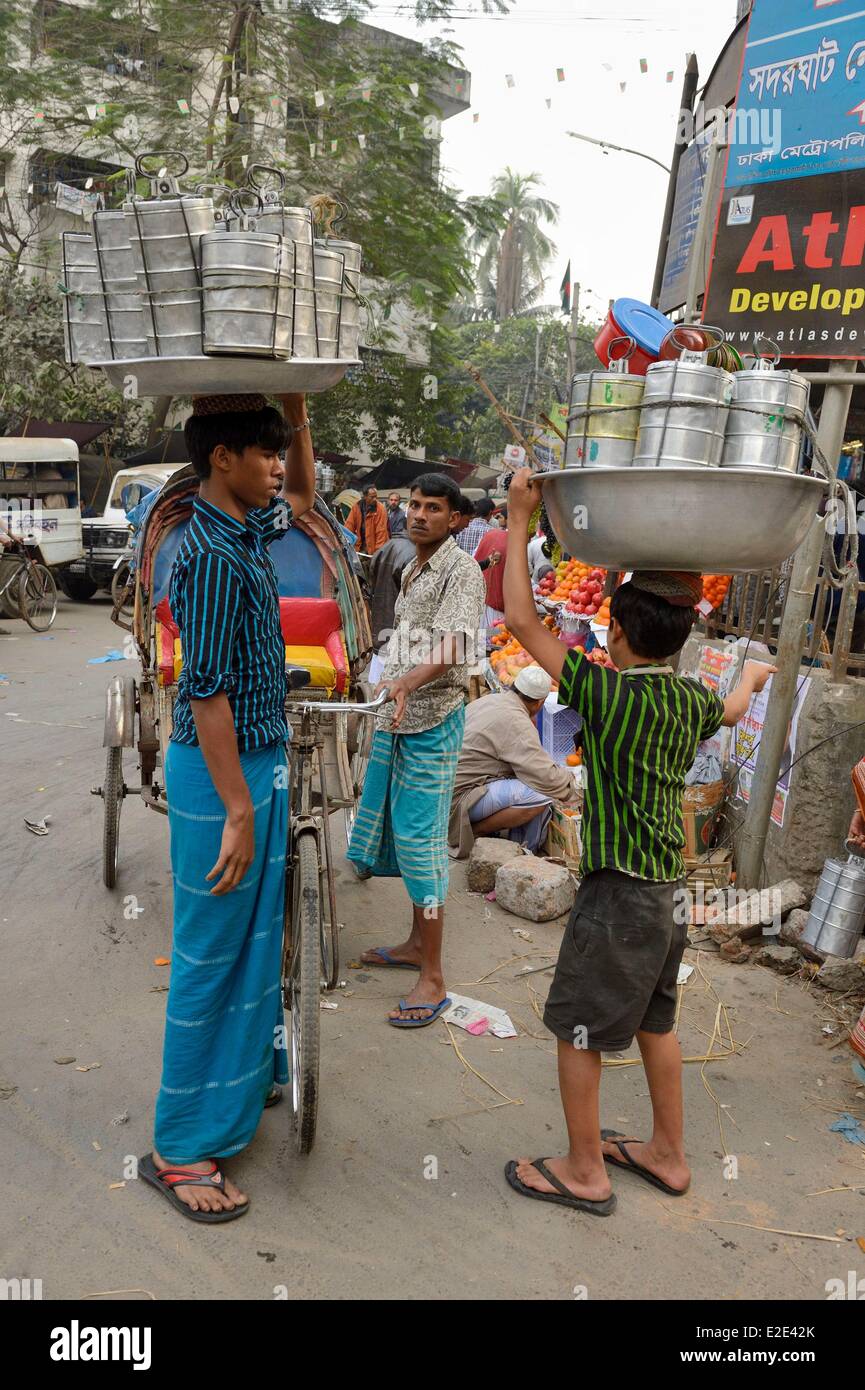 Bangladesh Dhaka (Dacca) meals delivery in Old Dhaka Stock Photo Alamy