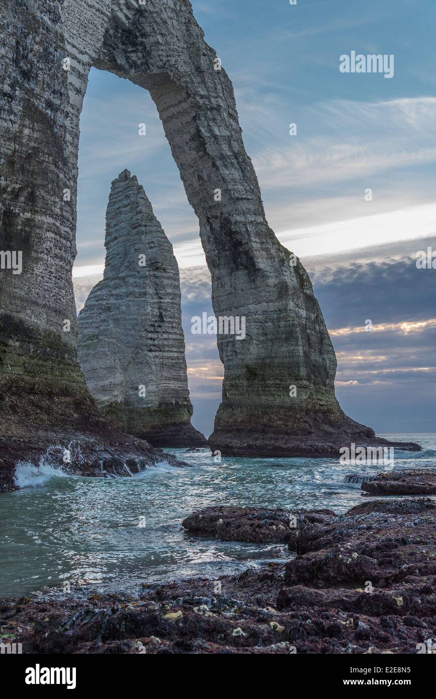 France, Seine Maritime, Etretat, the beach, arch of Aval cliff and L ...