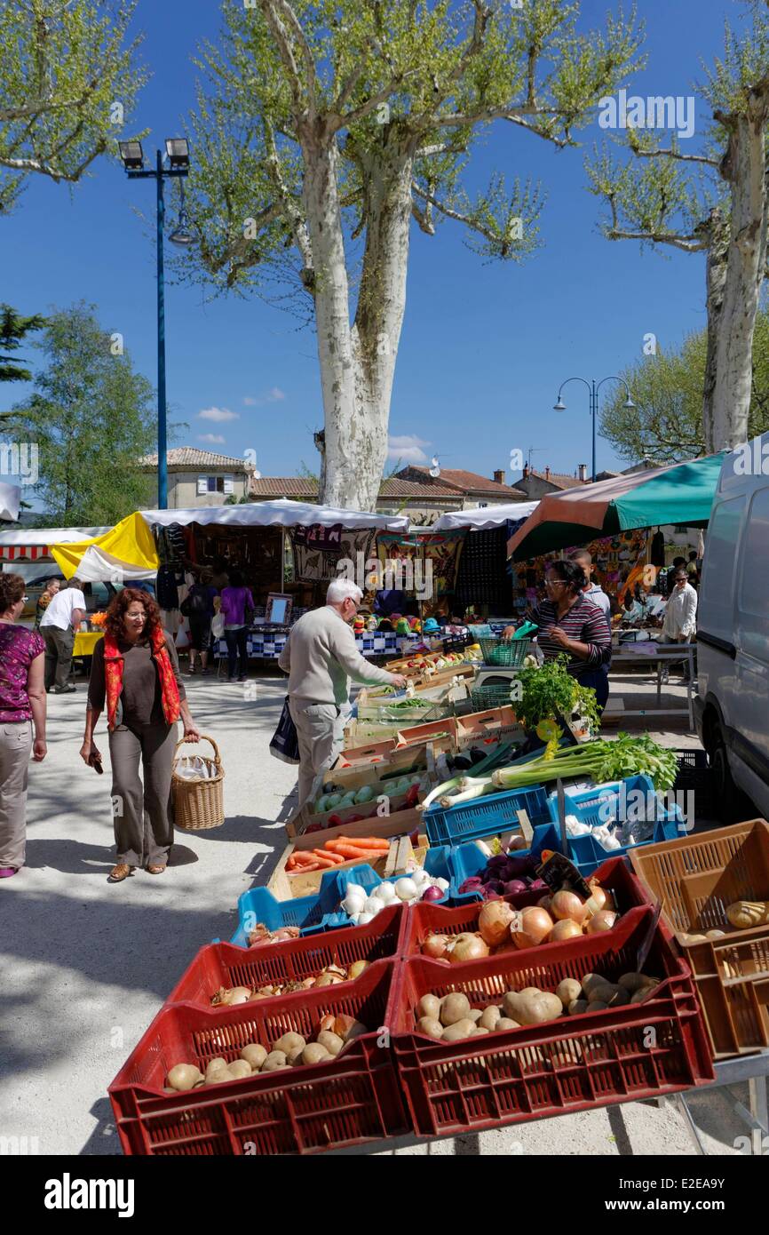 France, Gard, market day, Goudargues, Ceze valley Stock Photo