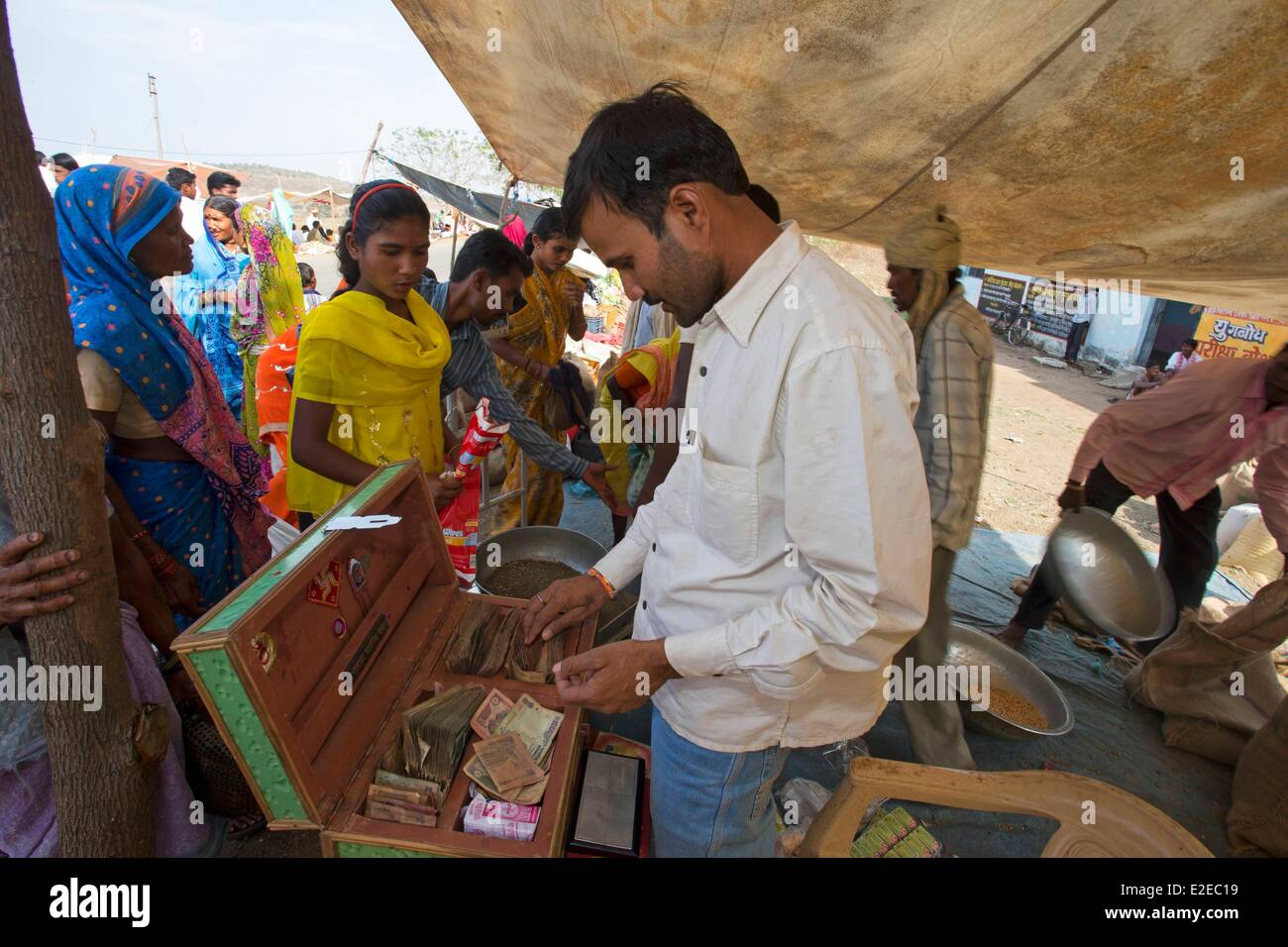India, Madhya Pradesh state, Jabalpur, market Stock Photo Alamy