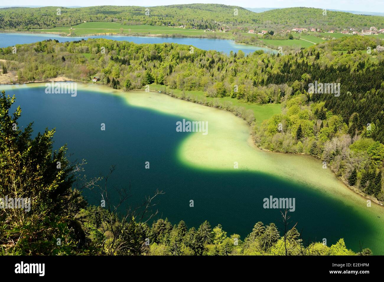 France, Jura, La Chaux du Dombief, Quatre Lacs belvedere, Grand Maclu lake and Ilay lake Stock France, Jura, La Chaux du Dombief, Quatre Lacs belvedere, Grand Maclu lake and Ilay lake Stock