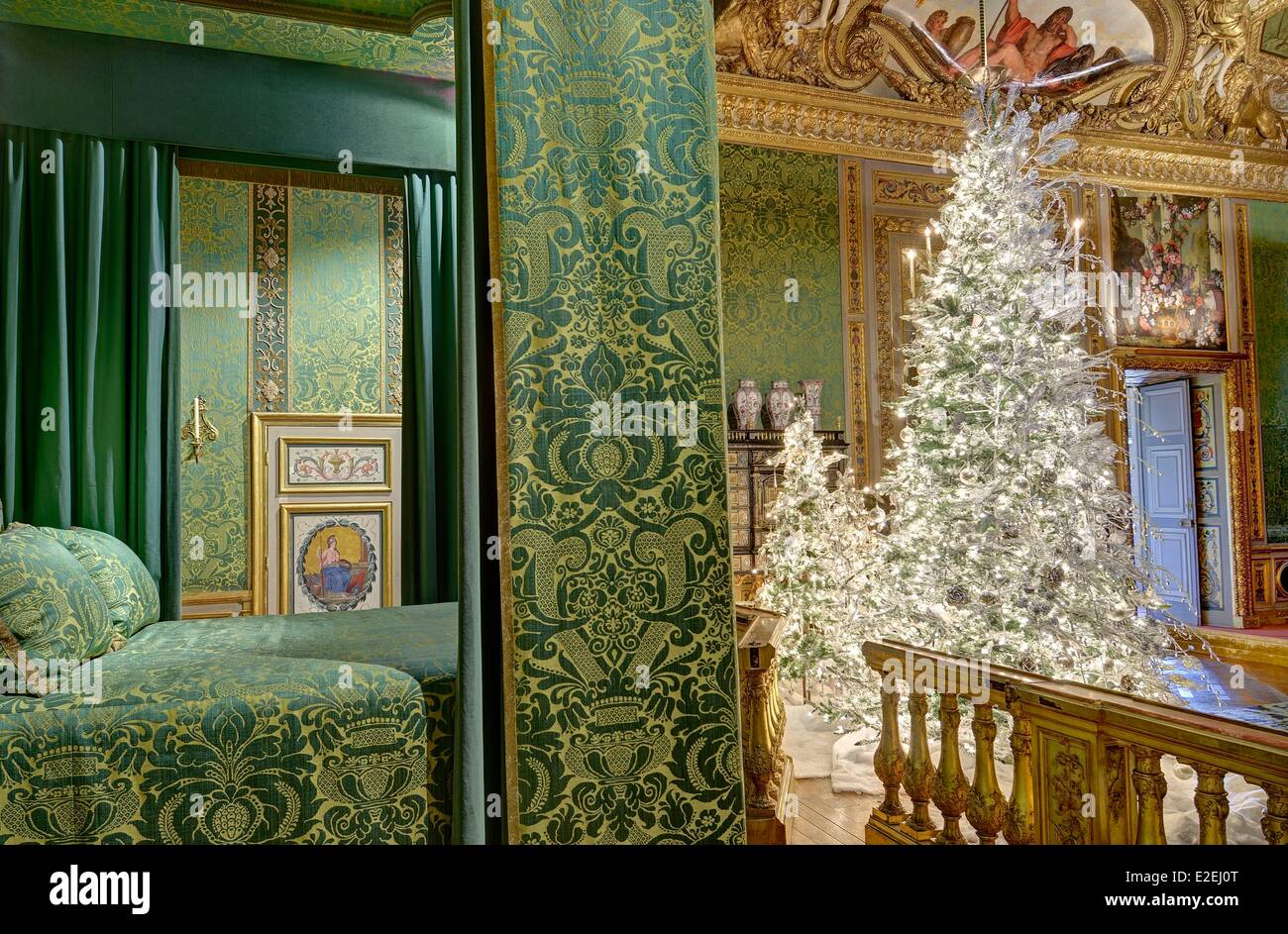 France Seine Et Marne Maincy Castle Of Vaux Le Vicomte The King S Bedroom And Its Christmas Decorations Stock Photo Alamy