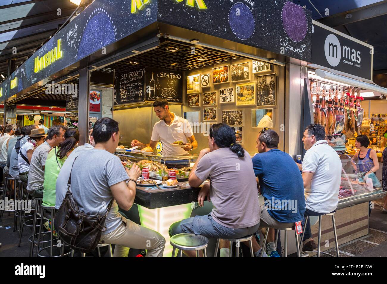 Spain, Catalonia, Barcelona, La Rambla, the Boqueria market, Tapas bar