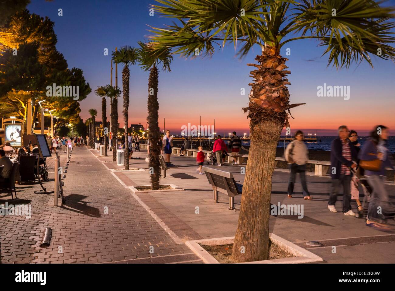 France, le Bassin d'Arcachon, Arcachon, the waterfront Stock Photo