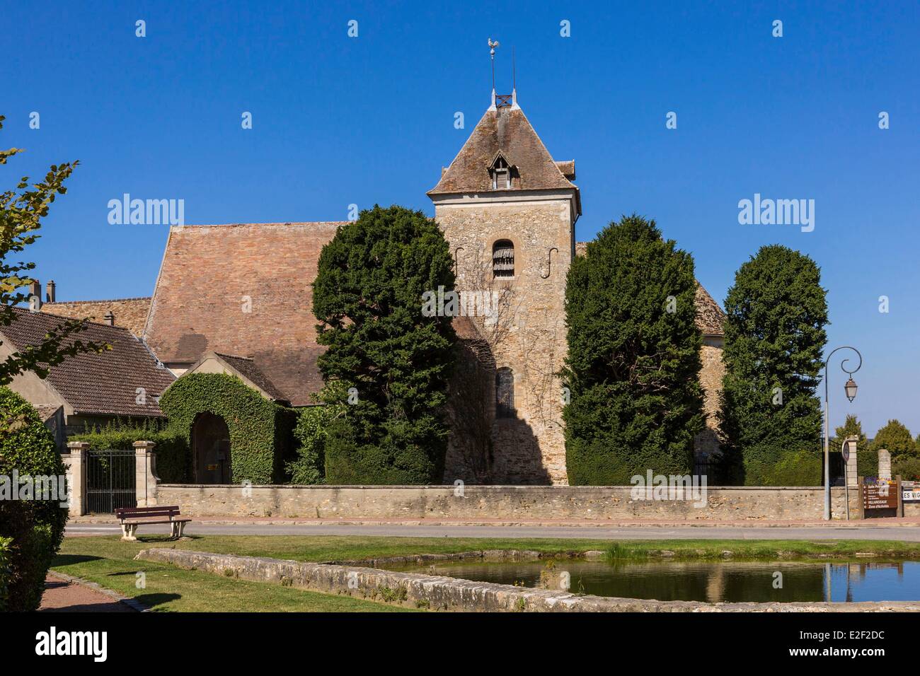 France, Yvelines, Thoiry, church Saint Jean de Gonville Stock Photo
