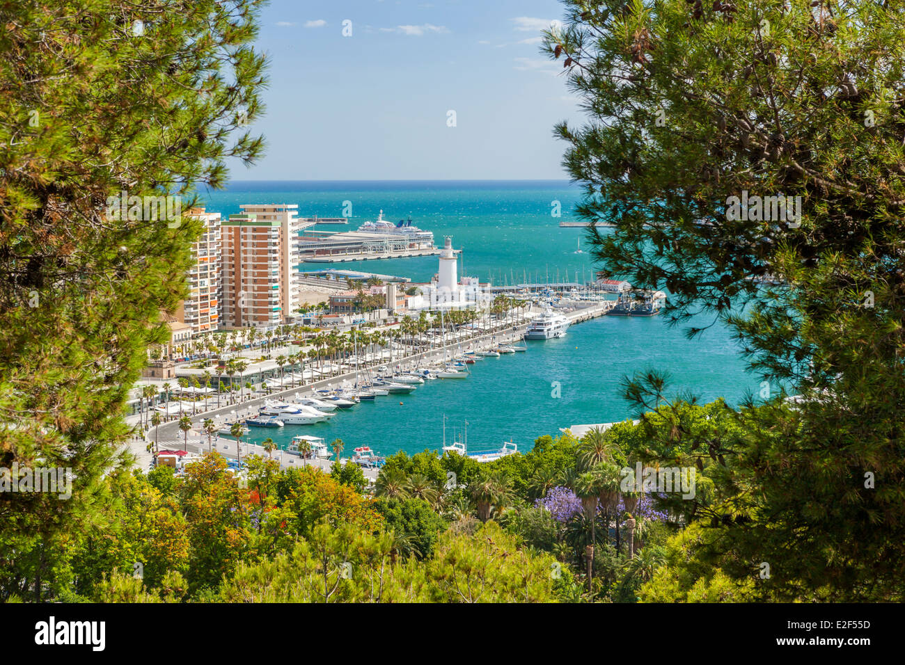panoramic-view-of-m-laga-from-gibralfaro-costa-del-sol-andalusia