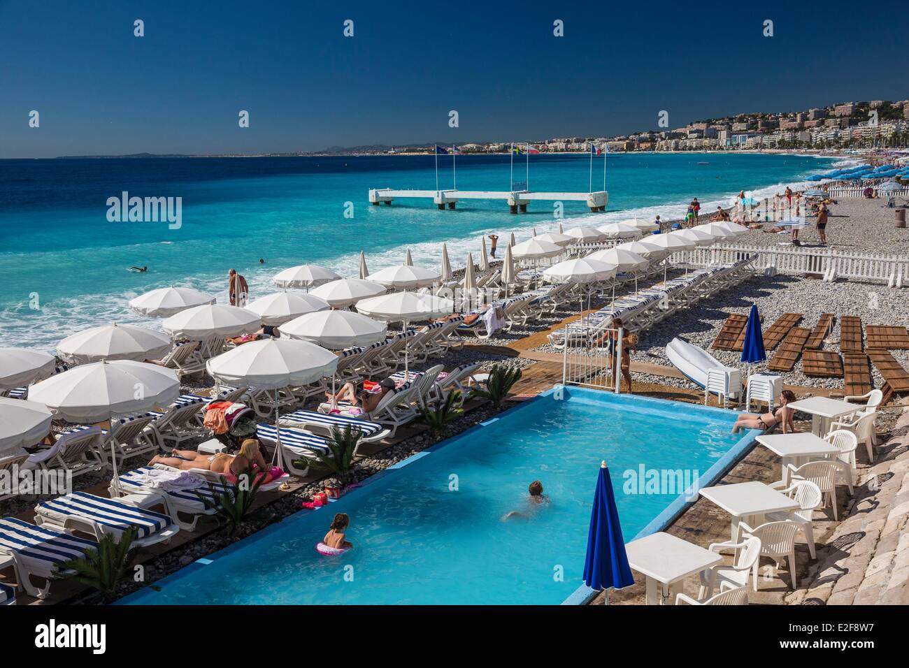 France, Alpes Maritimes, Nice, swiming pool and the beach view from the Promenade des Anglais Stock Photo