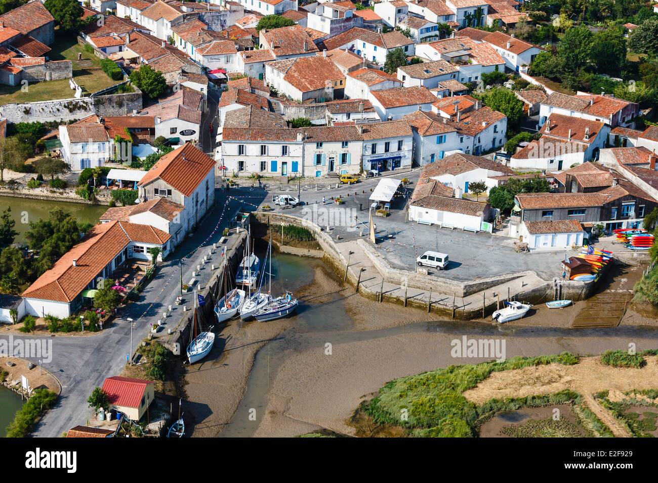 France Charente Maritime Mornac sur Seudre labelled Les Plus Beaux Villages de France (The Most Beautiful Villages of France) Stock Photo