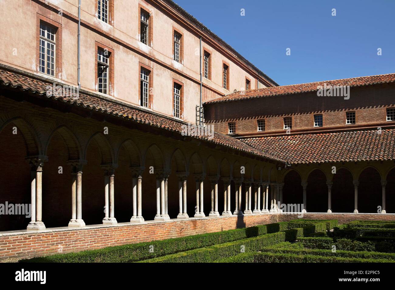 France, Haute Garonne, Toulouse, Couvent des Jacobins (Jacobin convent), cloister 's gallery France, Haute Garonne, Toulouse, Couvent des Jacobins (Jacobin convent), cloister 's gallery