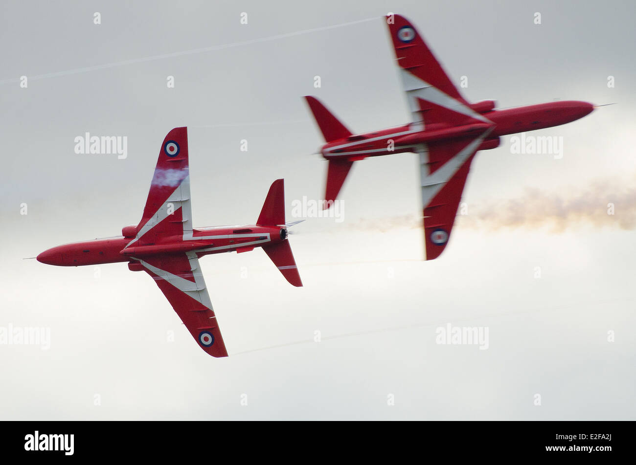 Red arrows maneuver hi-res stock photography and images - Alamy