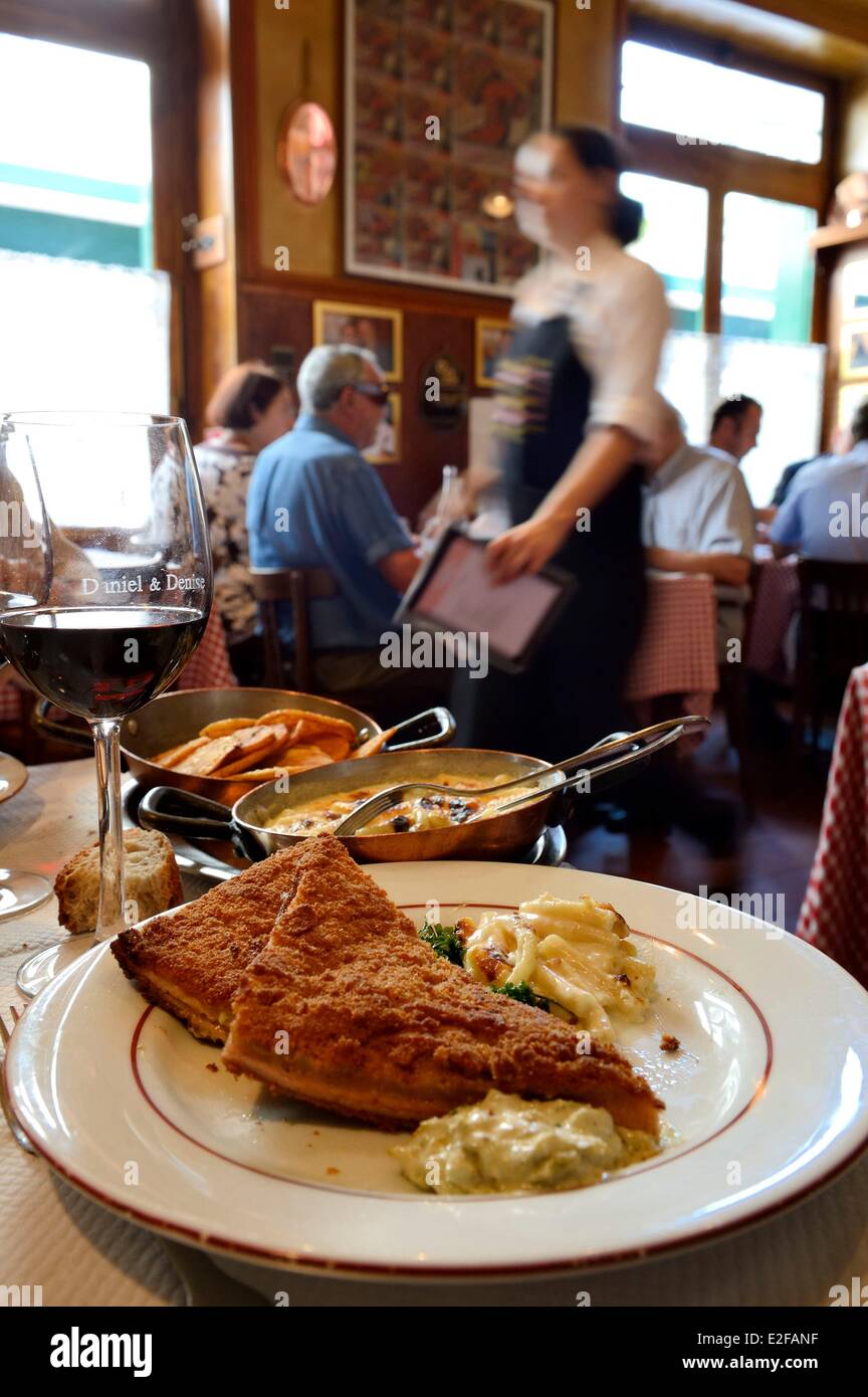 France Rhone Lyon Restaurant bouchon lyonnais Daniel et Denise from the  chef Joseph Viola Meilleur Ouvrier de France (France?s Stock Photo - Alamy