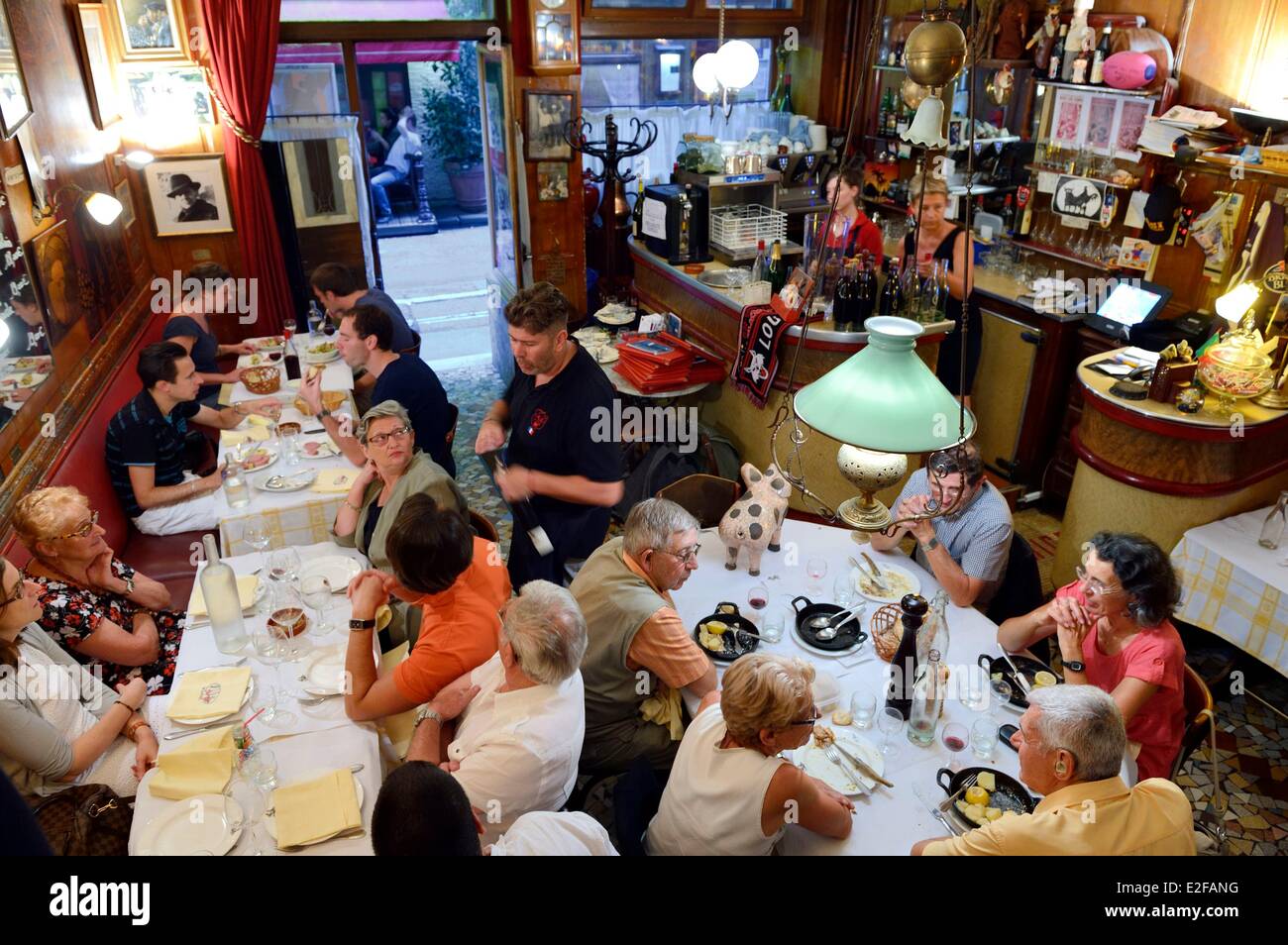 France, Rhone, Lyon, Restaurant bouchon lyonnais Le Garet, the hero of the Resistance Jean Moulin had regularly lunch here Stock Photo