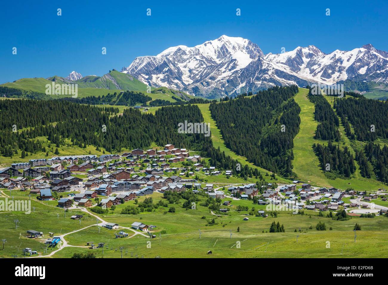 France, Savoie, Beaufortin massif, Les Saisies and Mont Blanc mountain (4810m) Stock Photo