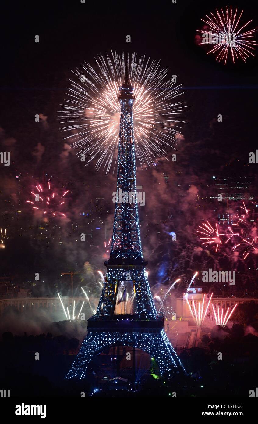 France, Paris, the Eiffel tower and the fireworks of the national day (14th of july) Stock Photo
