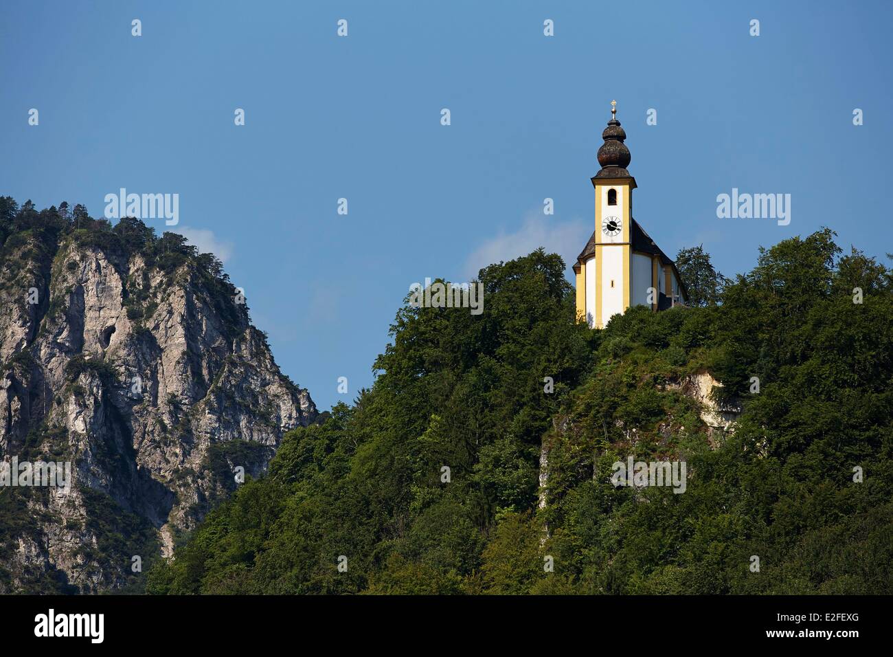 Austria, Land of Salzburg, perched and isolated chapel near Saalfelden am Steinernen Meer Stock Photo