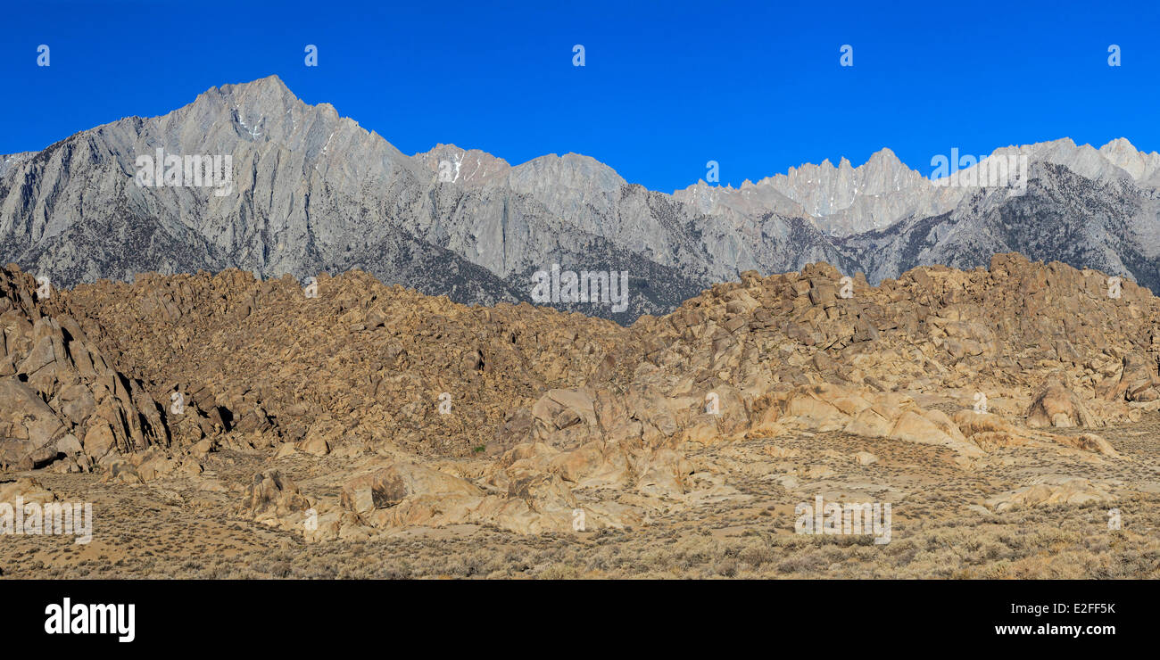 United States California Inyo National Forest the Eastern Sierra Nevada mountains with Lone Pine peak to the left and Mount Stock Photo