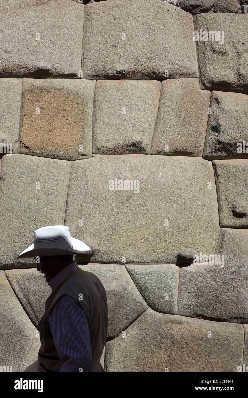 Peru, Cuzco Province, Cuzco, listed as World Heritage by UNESCO, Calle Hatun Rumiyoc, inca wall Stock Photo