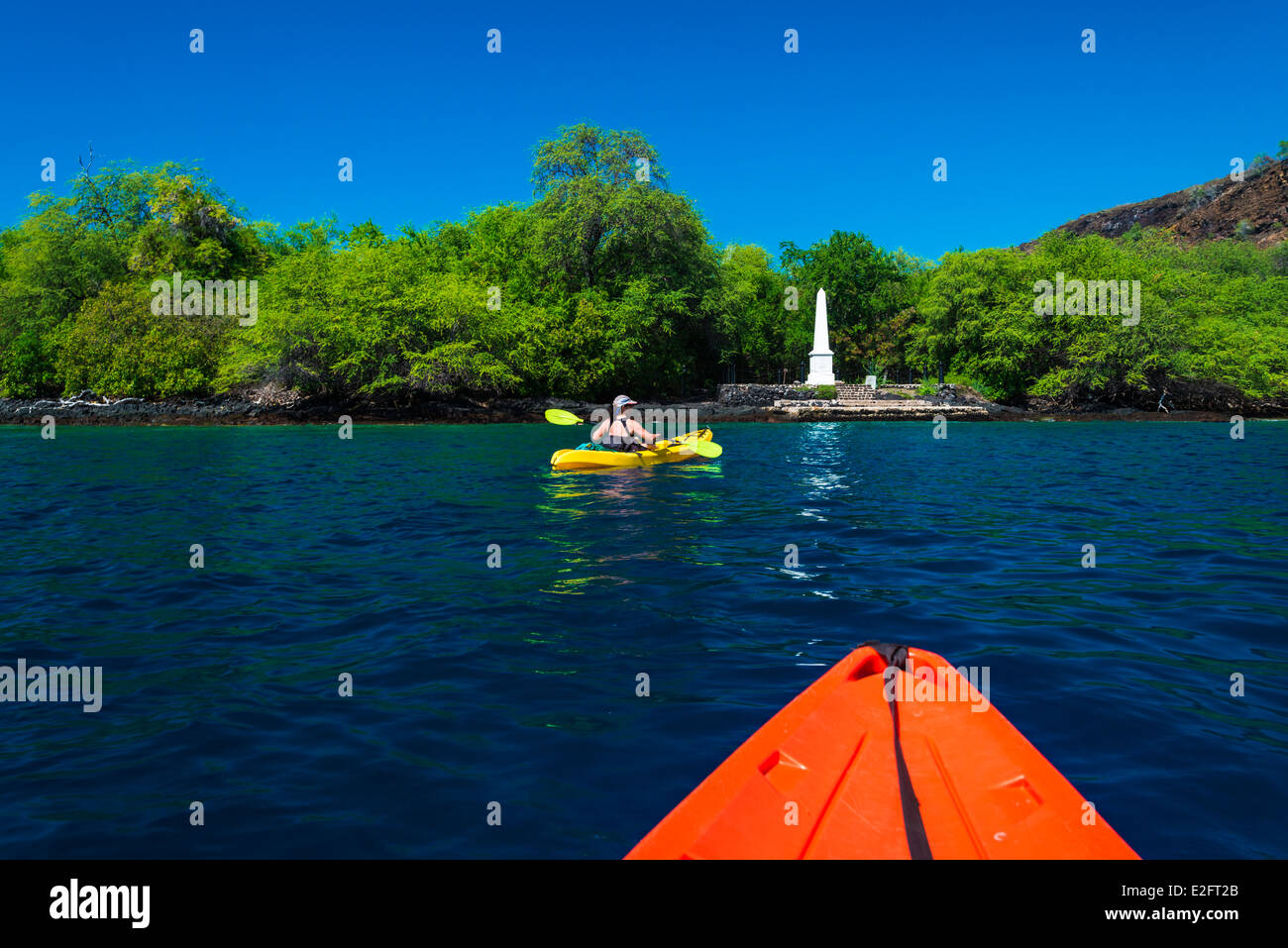 Kayaking On Kealakekua Bay (Captain Cook Monument Visible), Kona Coast ...