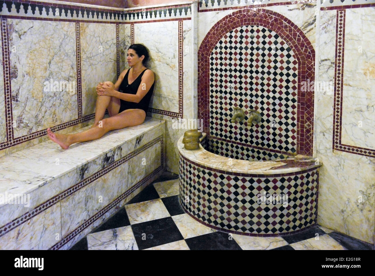 Hammam woman hi-res stock photography and images - Alamy