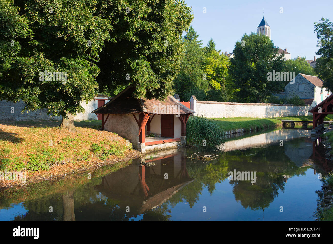 France Seine et Marne Chateau Landon bridge over the Fusain river wash