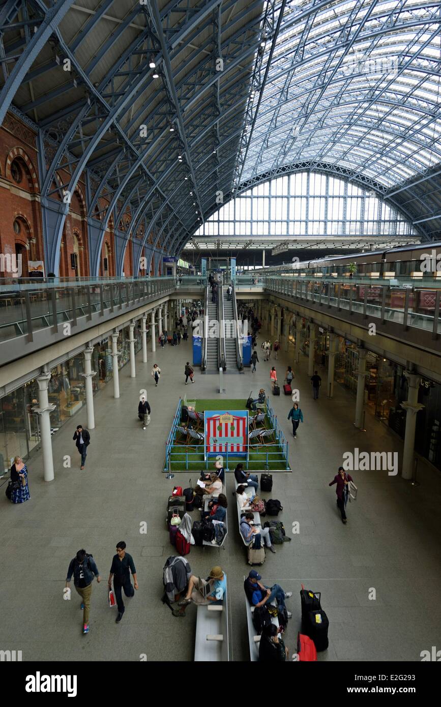 United Kingdom London King Cross St Pancras International train station Stock Photo Alamy
