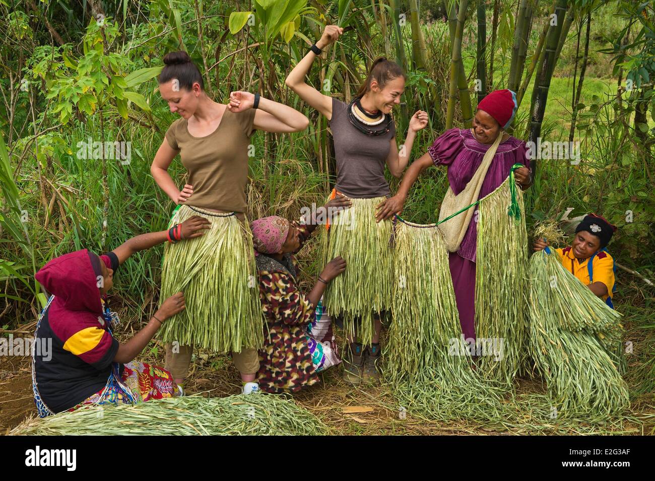 Papua New Guinea Highands Hela province Tari region Hulis tribe Kobe Tumbiali village Alexandra Frouin and Zara Deane Lido's Stock Photo