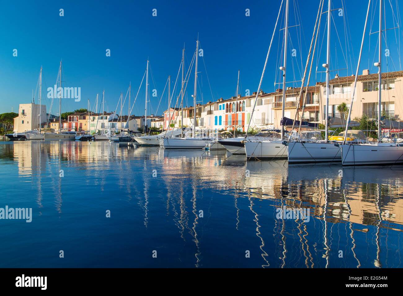 Yacht marina port grimaud hi-res stock photography and images - Alamy