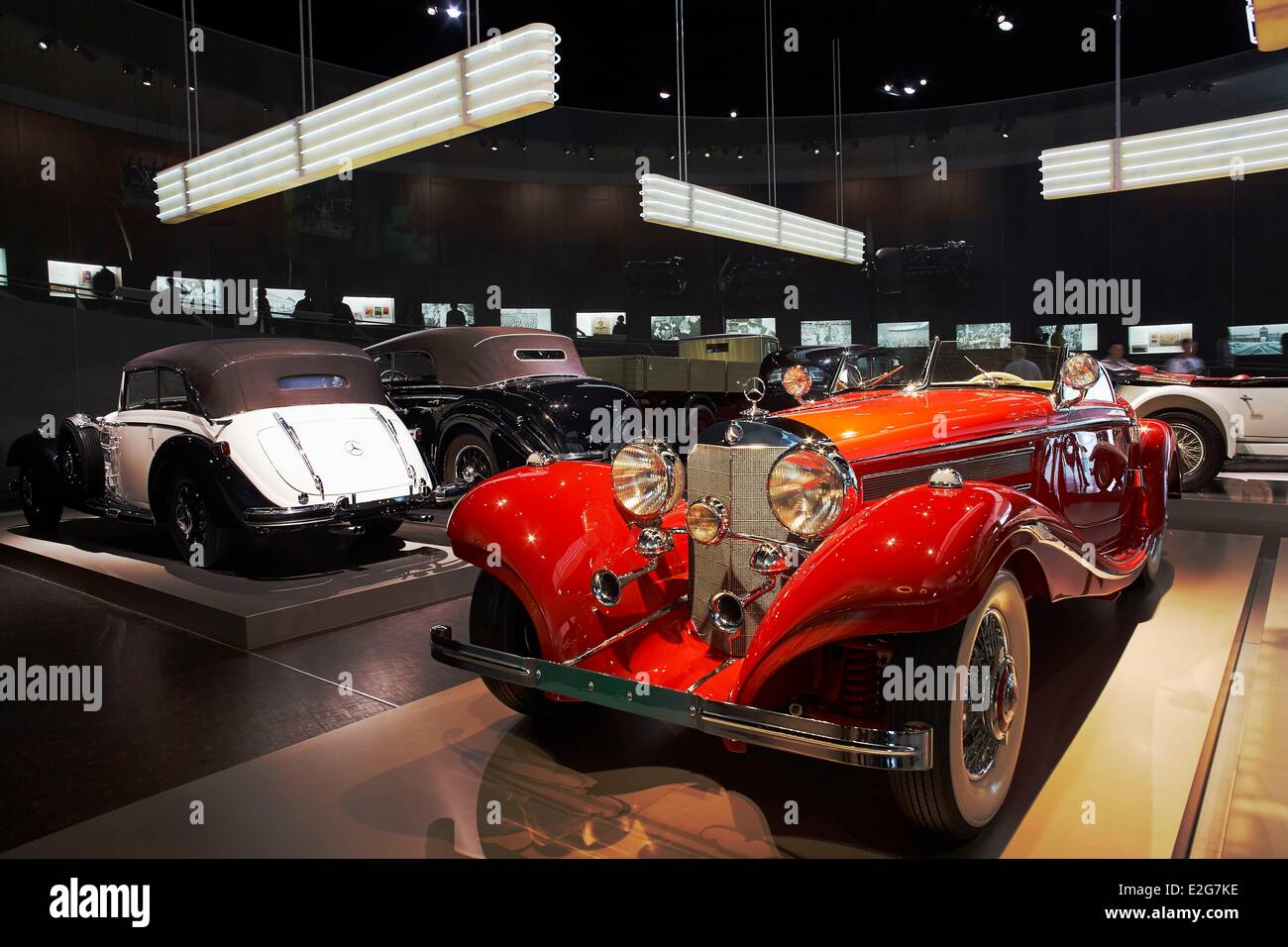 germany-bade-wurtemberg-stuttgart-mercedes-benz-museum-time-of-change