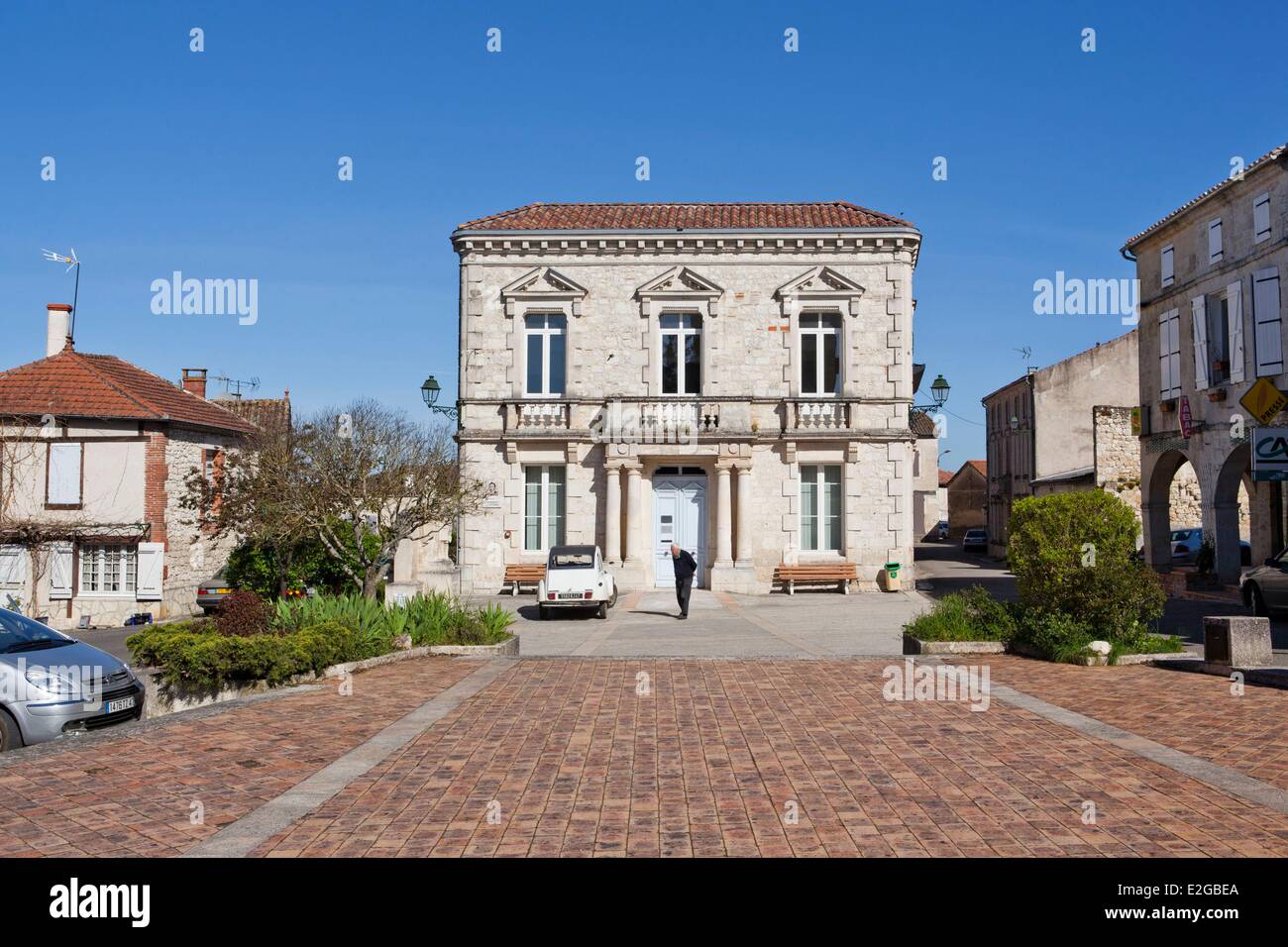France Lot et Garonne Beauville city hall and square Stock Photo Alamy